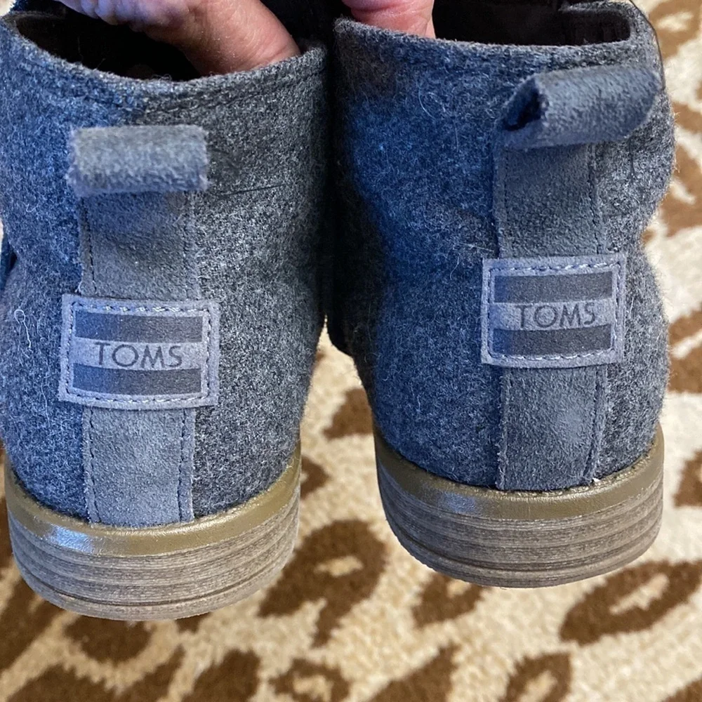 TOMS Suede/Felt Tribal ankle boot women’s 7 Western Coastal cowgirl Rodeo Grey